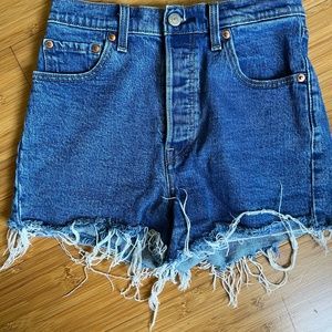 Levi high waisted Ribcage Shorts